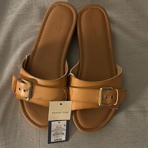 Universal Thread Tan Sandals with Buckle